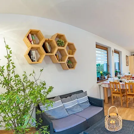 Bed & Breakfast Plaster Miodu 3*