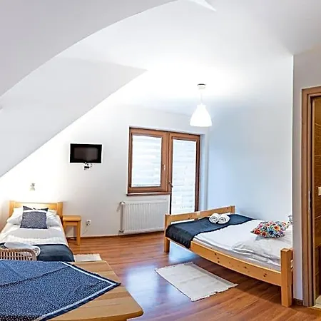 Bed & Breakfast Plaster Miodu 3*
