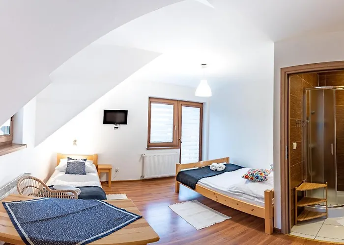 Oda ve Kahvaltı Plaster Miodu 3*